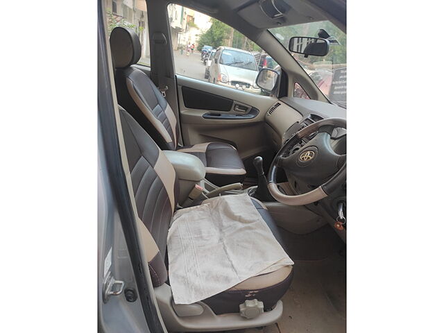 Used Toyota Innova [2009-2012] 2.5 GX 7 STR in Hyderabad