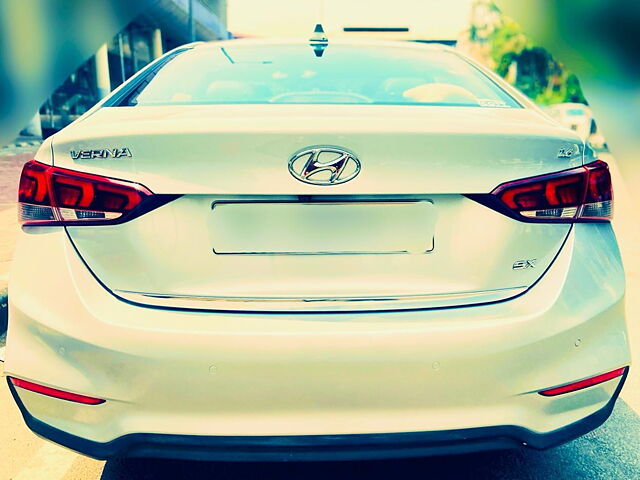 Used Hyundai Verna [2017-2020] SX (O) 1.6 VTVT AT in Delhi