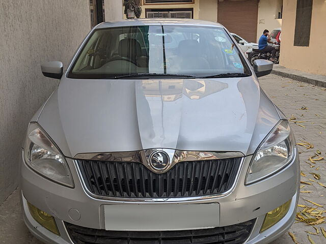 Used Skoda Rapid [2014-2015] 1.5 TDI CR Ambition with Alloy Wheels in Gurgaon