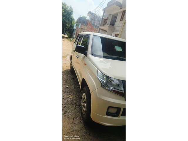 Used Mahindra TUV300 [2015-2019] T4 in Fatehpur