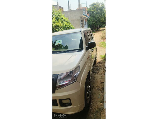 Used Mahindra TUV300 [2015-2019] T4 in Fatehpur