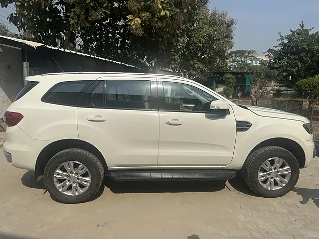 Used Ford Endeavour [2016-2019] Titanium 2.2 4x2 AT [2016-2018] in Agra