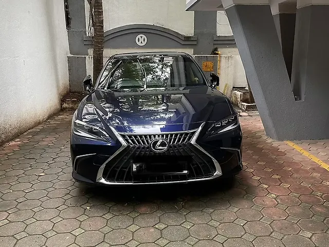 Used 2024 Lexus ES 500e in Pune
