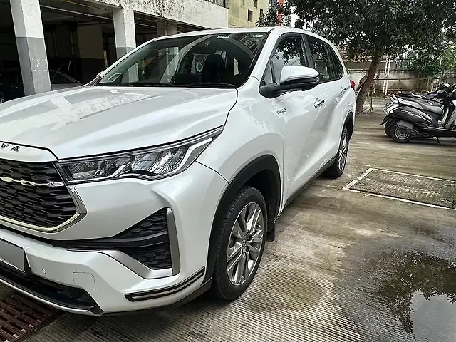 Used 2023 Toyota Innova Hyrcross in Pune