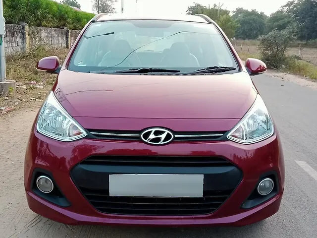 Used 2015 Hyundai Grand i10 in Bhuj