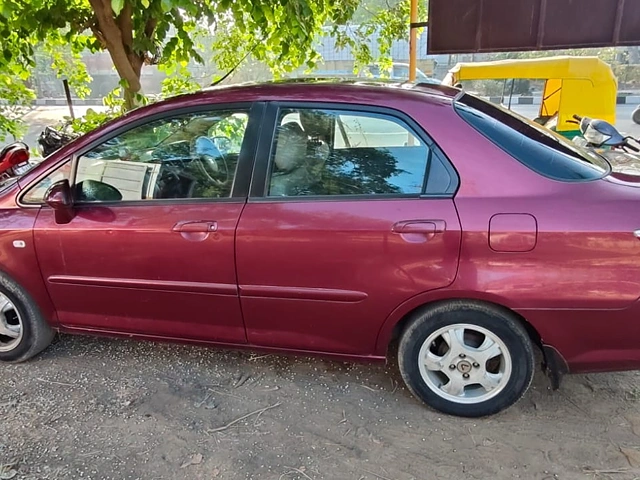 Second Hand 2006 Honda City ZX VTEC Plus for sale at Rs. 3 Second Hand 2006 Honda City ZX VTEC Plus for sale at Rs. 3