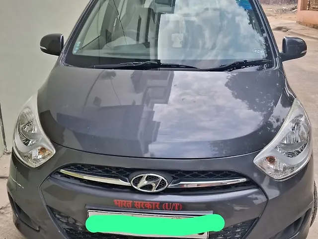 Used 2011 Hyundai i10 in Lalitpur Used 2011 Hyundai i10 in Lalitpur