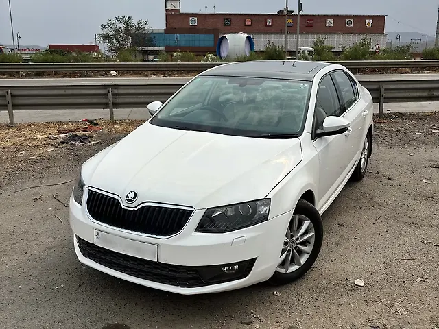 Used 2017 Skoda Octavia in Pune