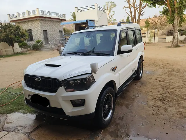 Used 2015 Mahindra Scorpio in Sikar