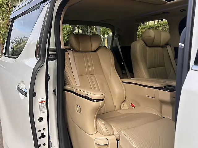 Used Toyota Vellfire [2020-2023] Hybrid in Mumbai