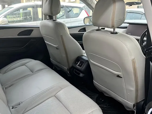 Used Mahindra XUV700 AX 5 Petrol MT 5 STR [2021] in Delhi