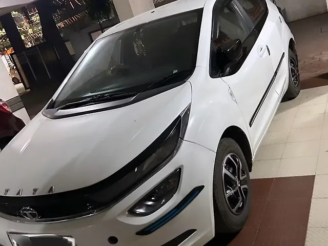 Used 2020 Tata Altroz in Indore