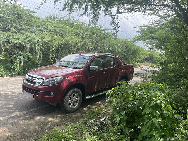 Used Isuzu D-Max V-Cross [2016-2018] 4x4 in Delhi