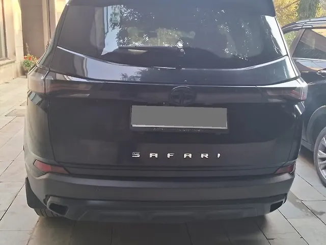 Used 2023 Tata Safari in Delhi