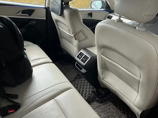 Used Mahindra XUV700 AX 7 Diesel  AT Luxury Pack 7 STR [2021] in Delhi