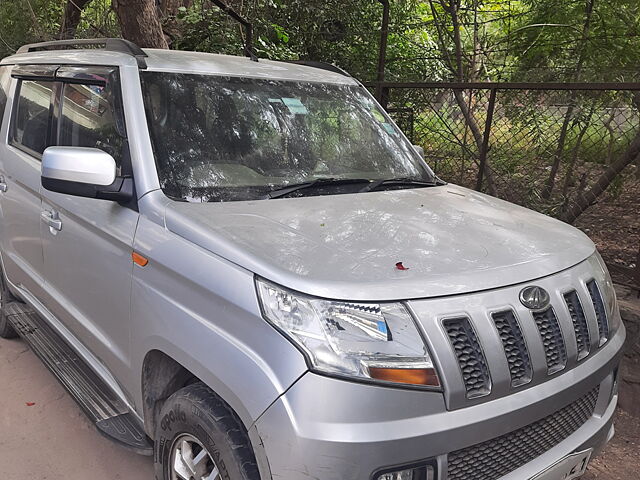 Used Mahindra TUV300 [2015-2019] T8 AMT in Delhi