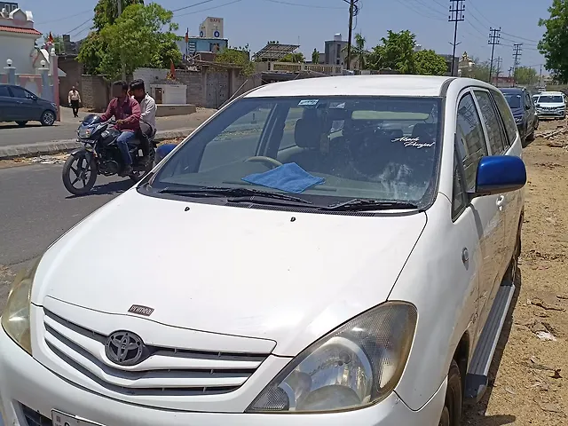 Used 2009 Toyota Innova in Ahmedabad