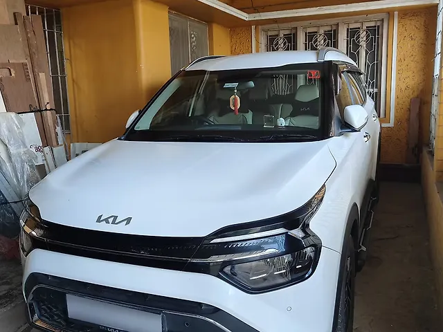 Used 2022 Kia Carens in Kolkata
