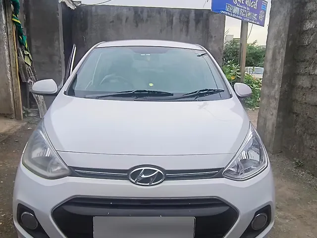 Used 2015 Hyundai Xcent in Junagadh