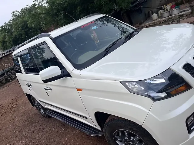 Used Mahindra TUV300 [2015-2019] T10 in Shivpuri