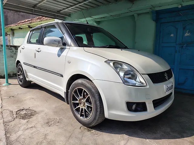 Used 2010 Maruti Suzuki Swift in Karimnagar