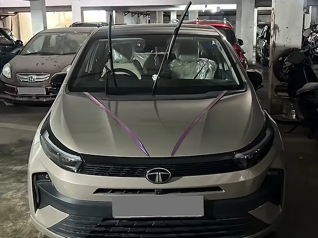 Used 2025 Tata Altroz in Kolkata