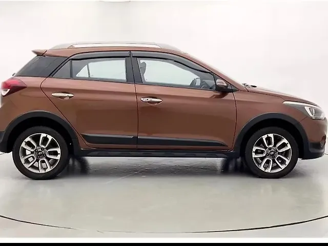 Used 2015 Hyundai i20 Active in Mumbai