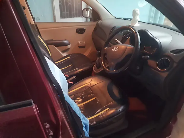 Used 2014 Hyundai i10 in Lucknow