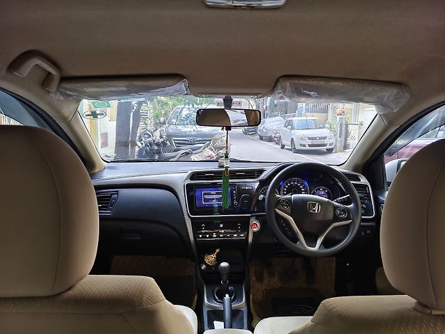 Used Honda City 4th Generation V Petrol [2017-2019] in Bangalore