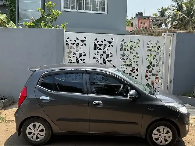 Used Hyundai i10 [2010-2017] Magna 1.2 Kappa2 in Kolhapur