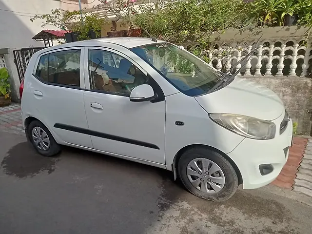 Used 2010 Hyundai i10 in Surat