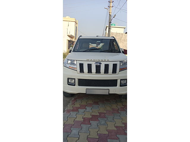 Used Mahindra TUV300 [2015-2019] T8 in Udham Singh Nagar