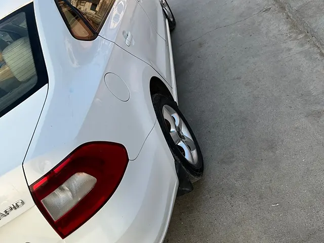 Used Skoda Rapid [2011-2014] Elegance 1.6 TDI CR MT in Porbandar