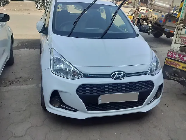 Used 2017 Hyundai i10 in Gandhidham