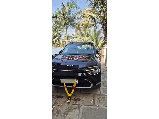 Used 2022 Kia Carens in Solapur
