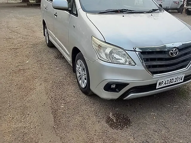 Used 2014 Toyota Innova in Khargone