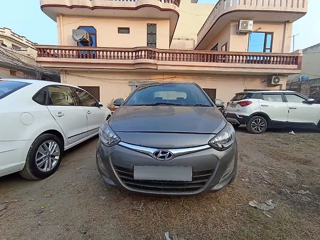 Second Hand 2013 Hyundai i20 Sportz 1.4 CRDI for sale at Rs. 2,50,000 ...