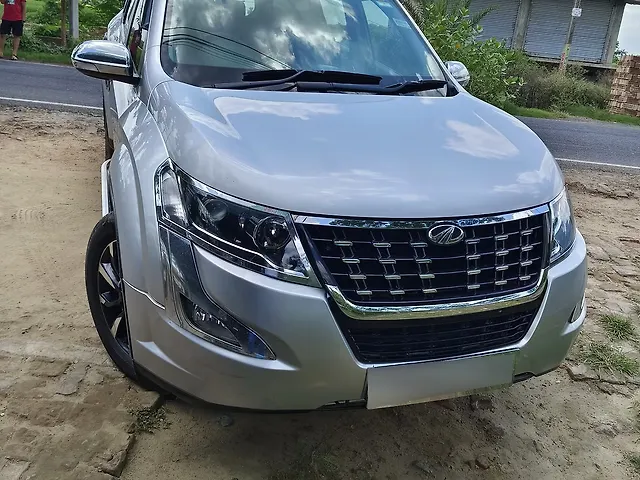 Used 2019 Mahindra XUV500 in Murshidabad