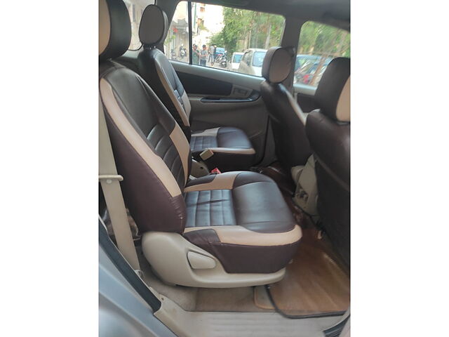 Used Toyota Innova [2009-2012] 2.5 GX 7 STR in Hyderabad