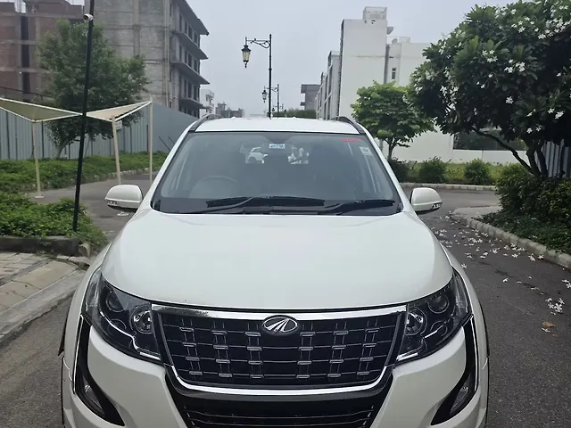 Used 2018 Mahindra XUV500 in Gurgaon Used 2018 Mahindra XUV500 in Gurgaon