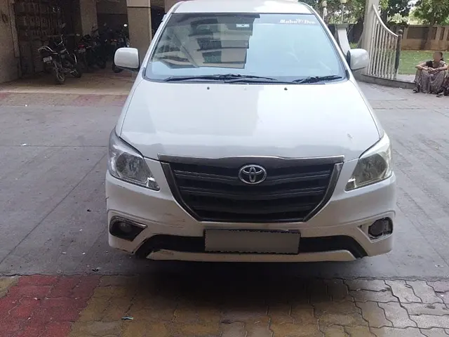 Used 2015 Toyota Innova in Surat