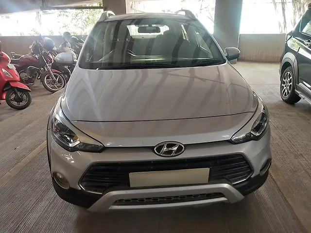Used 2018 Hyundai i20 Active in Mumbai