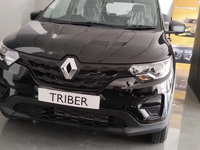 Used 2024 Renault Triber in Balod