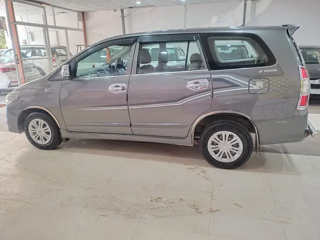 Used 2014 Toyota Innova in Jaipur