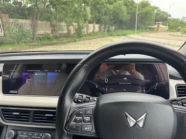 Used 2022 Mahindra XUV700 in Shivpuri