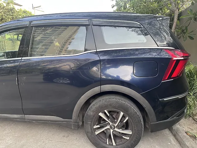 Used Mahindra Old Generation XUV700 AX 5 Diesel MT 7 STR [2021] in Kolkata