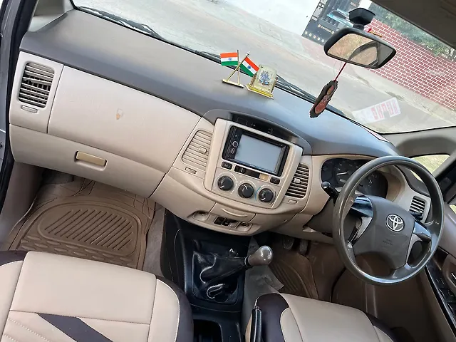 Used 2012 Toyota Innova in Lucknow