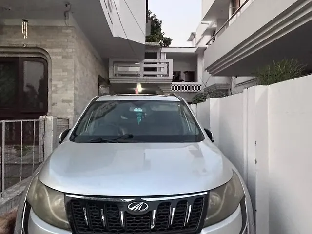 Used 2016 Mahindra XUV500 in Lucknow