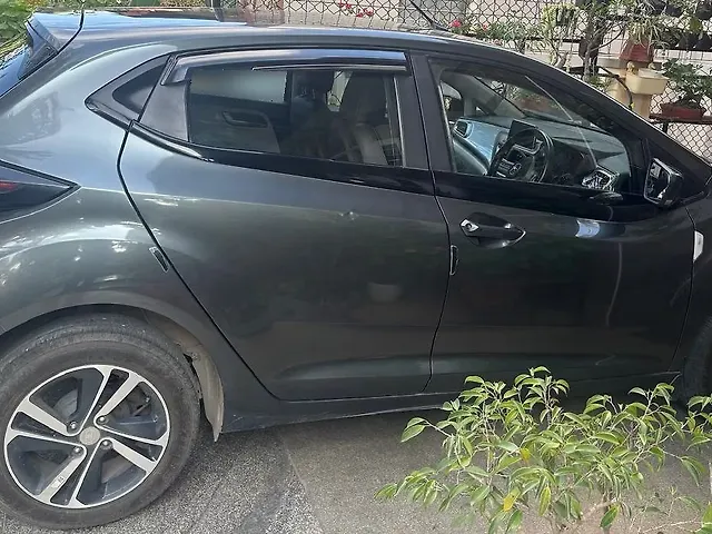 Used 2023 Tata Altroz in Bangalore