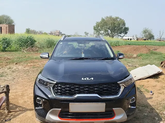 Used 2023 Kia Carens in Alwar